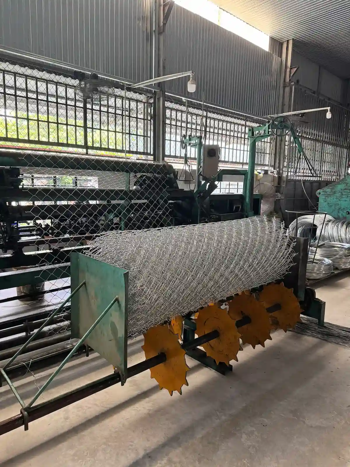 Lưới B40